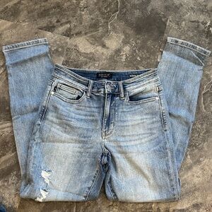 Judy Blue Light Wash Skinny Jeans